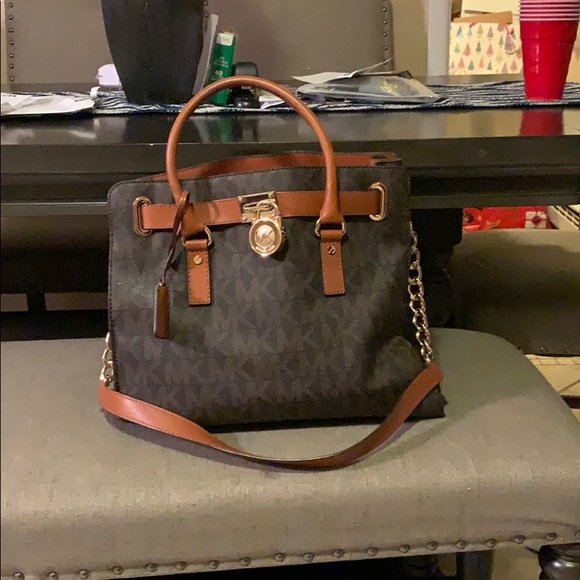 MK handbag like new